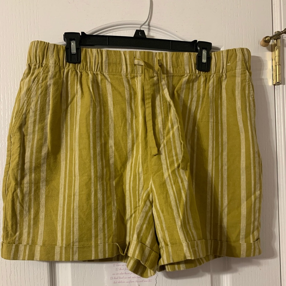 Yellow striped linen shorts- Uniqlo